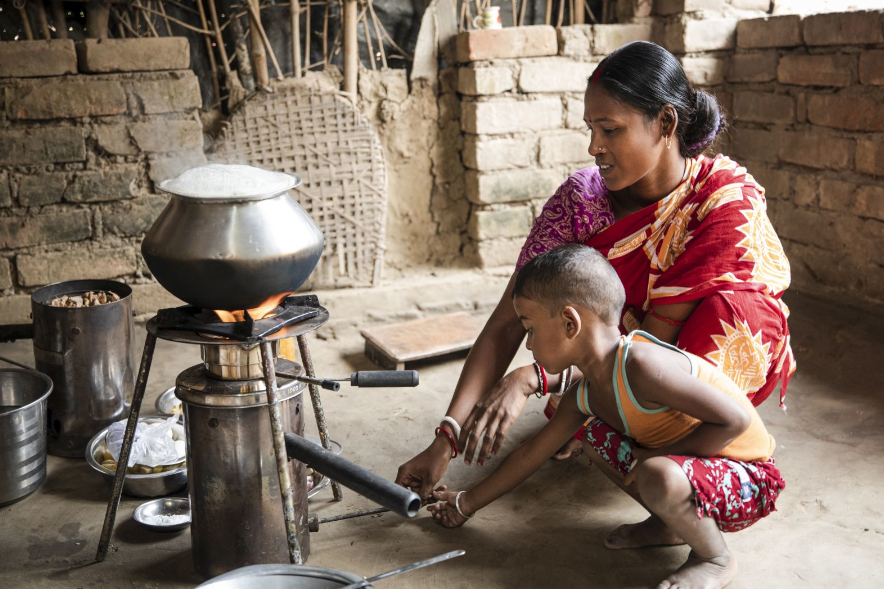 Effiziente Holzvergaseröfen in Indien